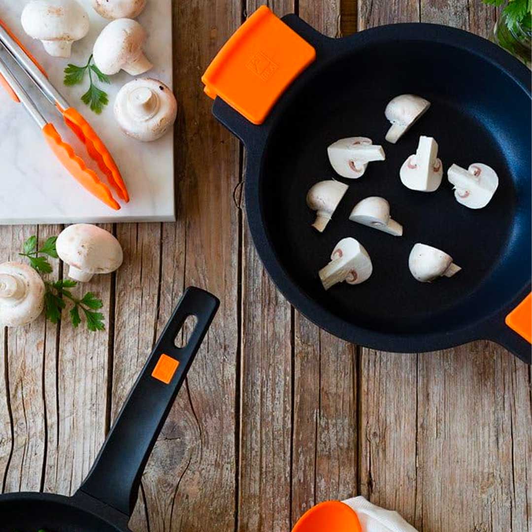 BRA Efficient Non-Stick Deep Frying Pan, in Die-Cast Aluminum, Suitable for Induction Hobs 18/22/26/30 cm