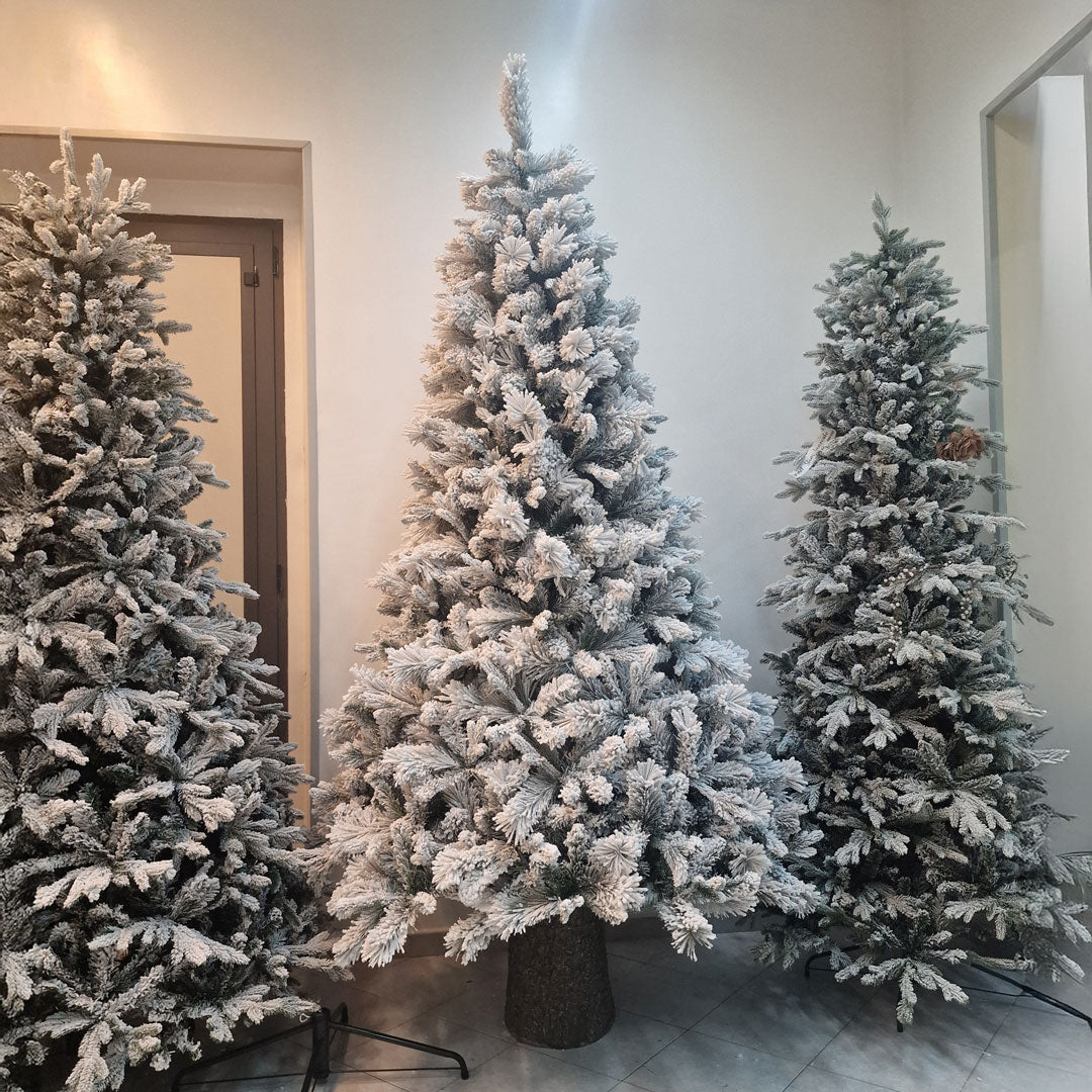 Galgary Innevato Albero di Natale Misto PVC 60% + Silicone 40% Alta Qualità Varie Dimensioni 210 / 240 / 270 + 180/210 cm con luci calde a led incorporate