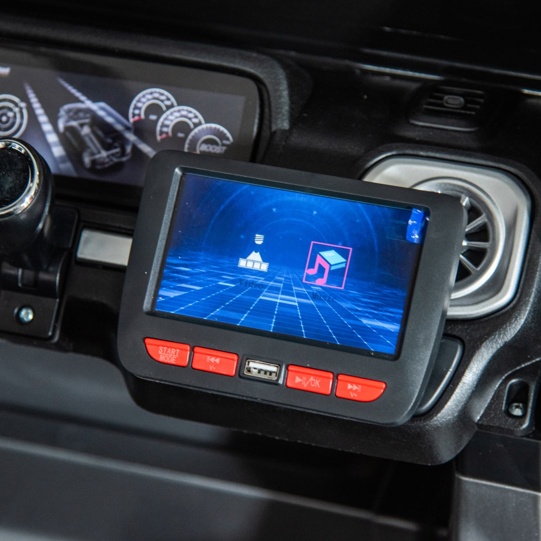 Mercedes Classe G Macchina Elettrica per Bambini TV Touch Screen e Colori Speciali 12V