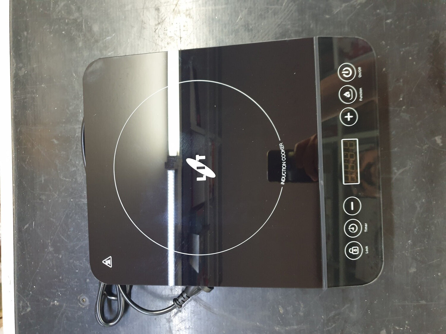 Fornello Piastra ad Induzione LIT con 4 Livelli di Potenza 2000W Display Touch