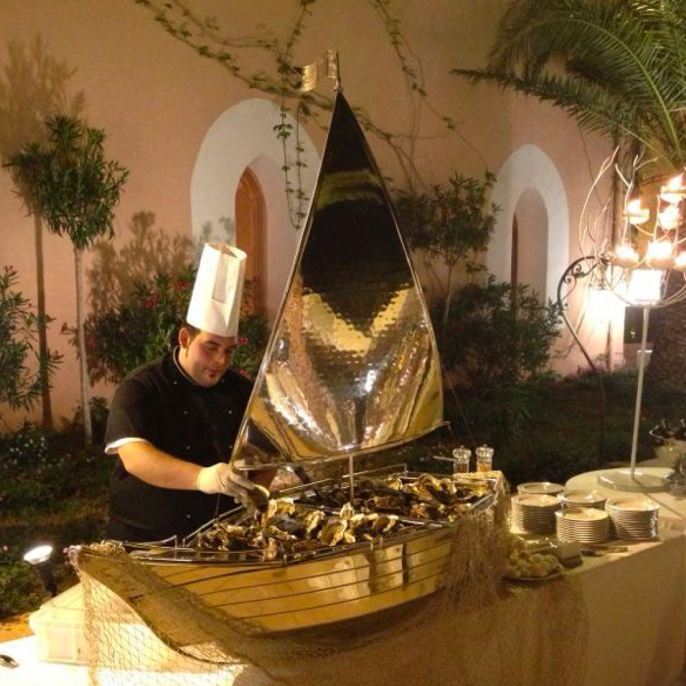 Stainless steel boat for buffet