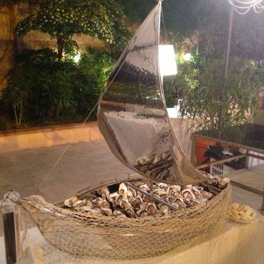 Stainless steel boat for buffet