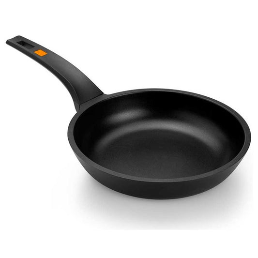 BRA Efficient Non-Stick Deep Frying Pan, in Die-Cast Aluminum, Suitable for Induction Hobs 18/22/26/30 cm 