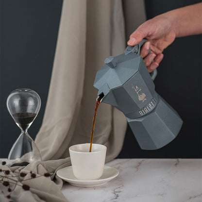 Bialetti Moka Exclusive Octagonal Induction 3 Tazze – Caffettiera Made in Italy in Alluminio e Acciaio per Induzione e Gas – Colori Desert Sand e Silver Grey