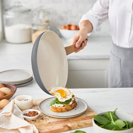 GreenPan Essence Set 2 Padelle 26 + 30 cm PFAS Free – Ceramica Antiaderente Diamond Infused per Induzione, Gas e Tutti i Piani Cottura