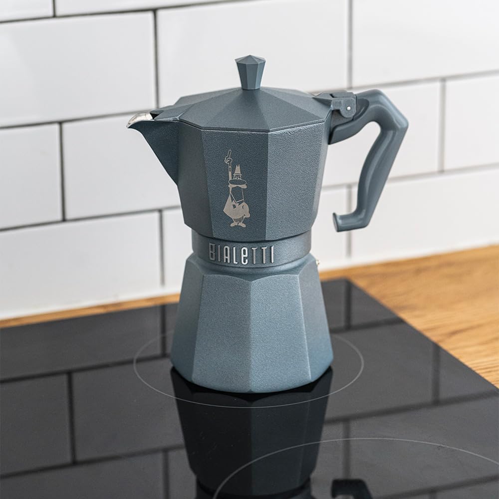 Bialetti Moka Exclusive Octagonal Induction 3 Tazze – Caffettiera Made in Italy in Alluminio e Acciaio per Induzione e Gas – Colori Desert Sand e Silver Grey