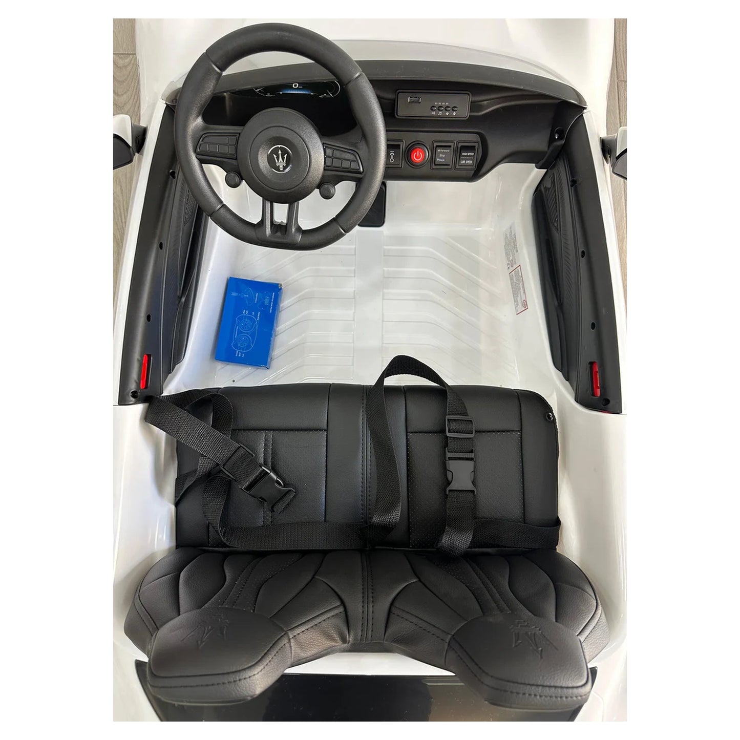 Maserati Folgore Auto Elettrica 2 Posti per Bambini 12V con Telecomando Parentale, Sedile in Pelle, Luci LED, Porte Apribili e Sospensioni FULL OPTIONAL