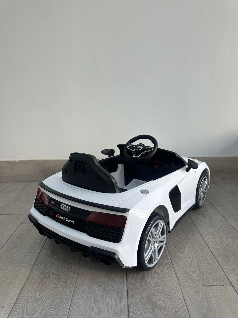 Audi R8 Sport Auto Elettrica per Bambini 12V con Porte Apribili, Luci LED, Sospensioni e Cintura di Sicurezza