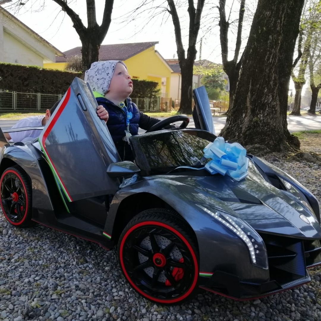 Lamborghini Veneno Macchina Elettrica per Bambini 24v Extralarge Full Optional con TV Touch 2 Posti